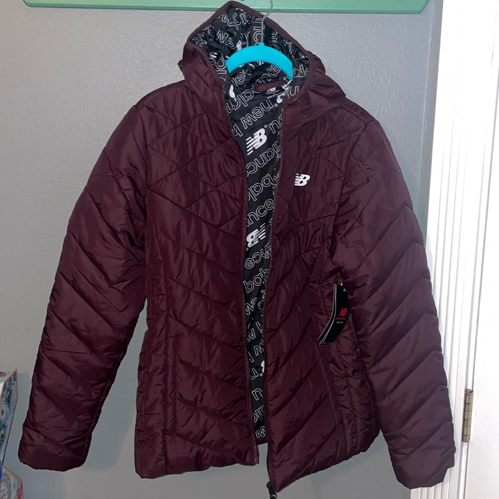 NWT Women’s New Balance Small Plum Tech Jacket